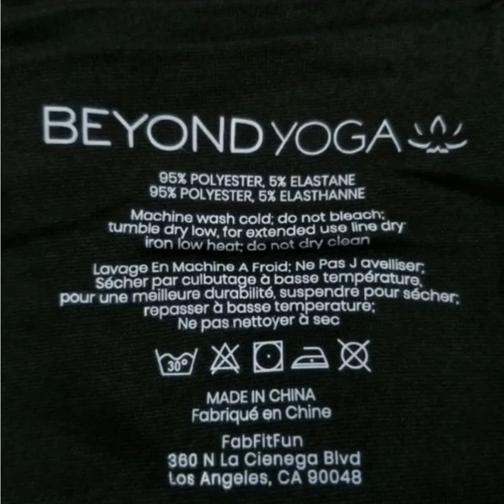 NWT Beyond Yoga Black Pocket Infinity Scarf MSRP $60